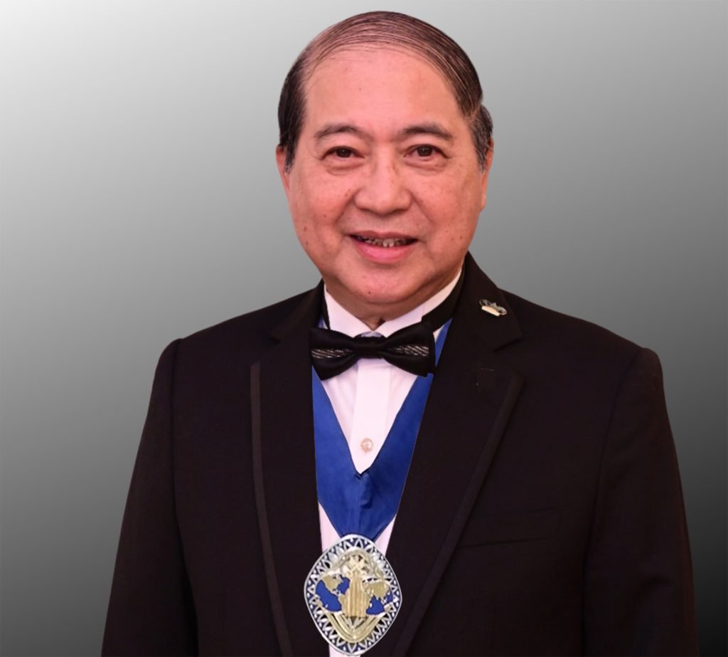 fsd-official-photo-WITH-MEDAL Florentino Dulalia